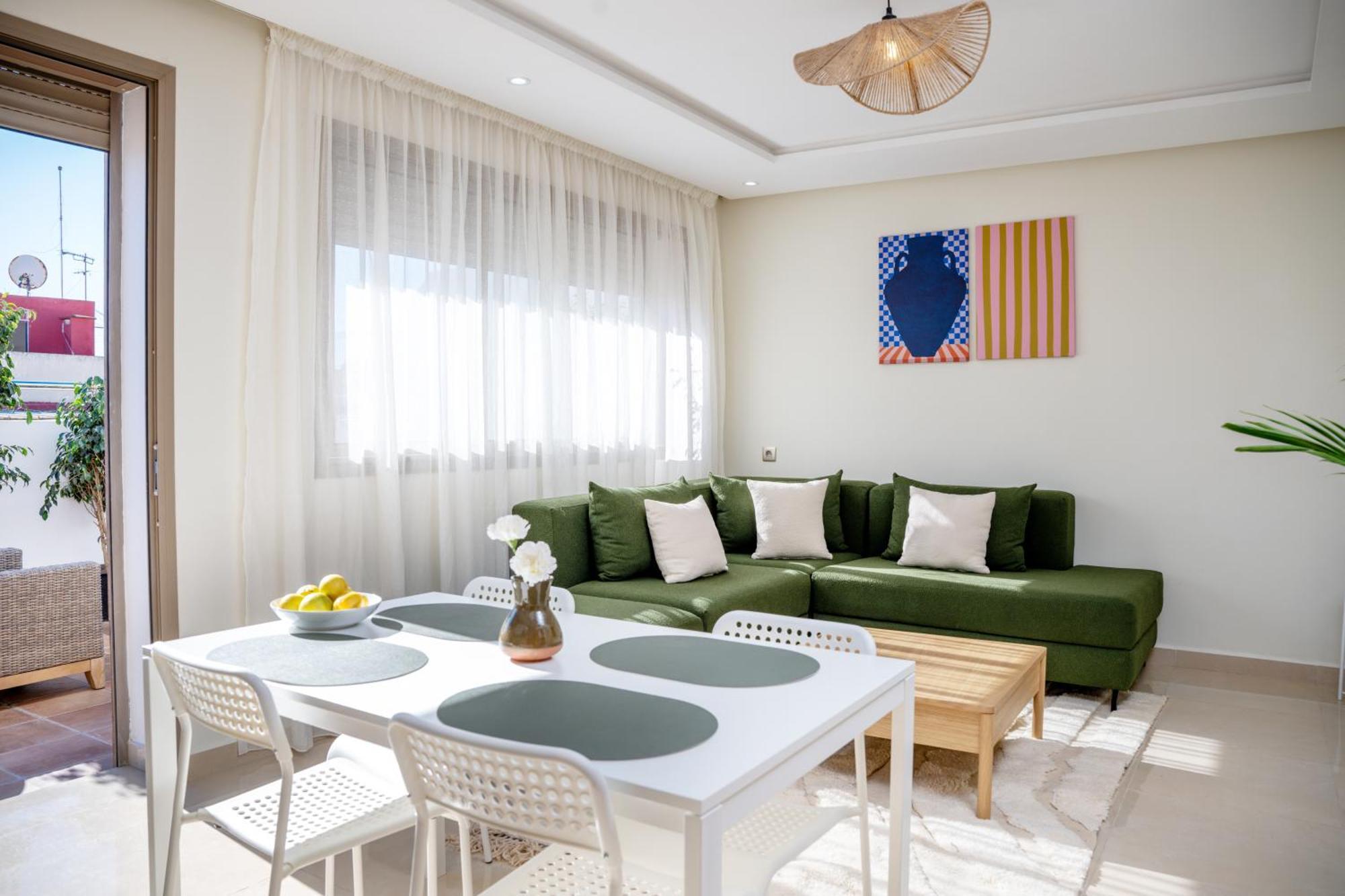 Charming Cozy With Terrace, Agdal Apartment
